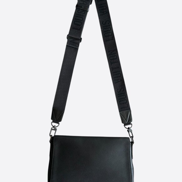 Louis Vuitton Black Aerogram Takeoff Messenger - Picture 1 of 4